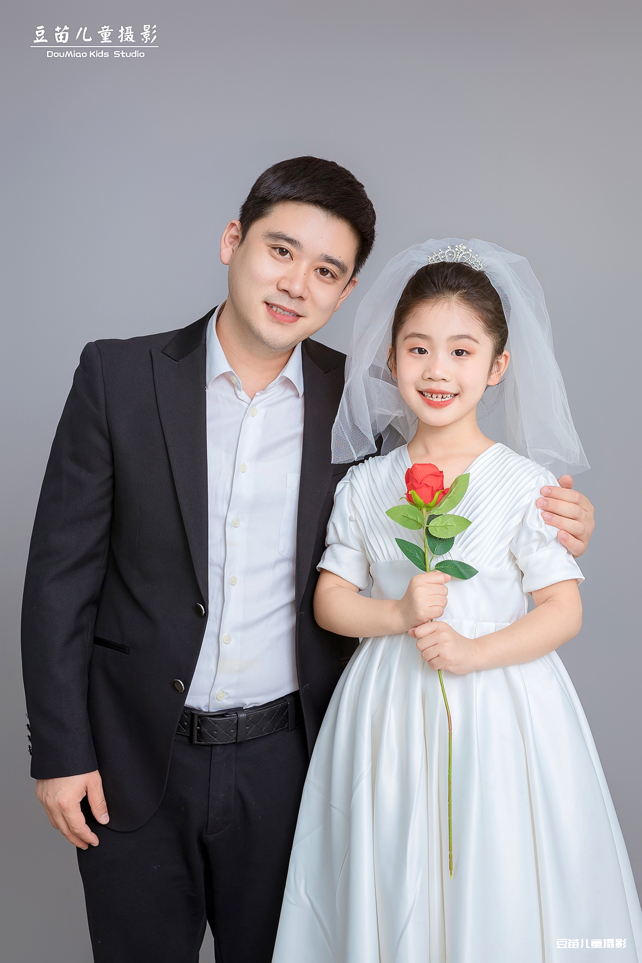 白色礼服亲子照 - 父母婚纱照/亲子 - 首尔首尔婚纱摄影